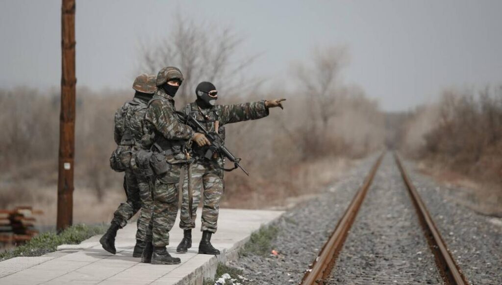 Τούρκοι στρατιώτες αναζητούσαν περάσματα στον Έβρο (βίντεο)